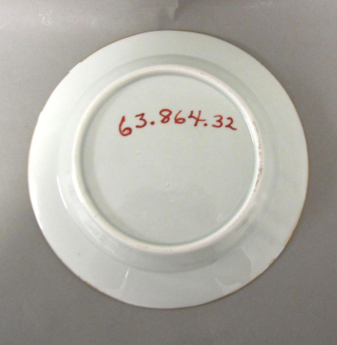 1963.0864.032 Porcelain plate underside