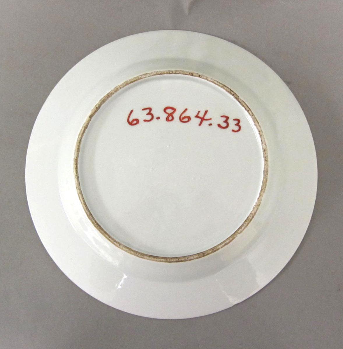 1963.0864.033 Porcelain plate underside