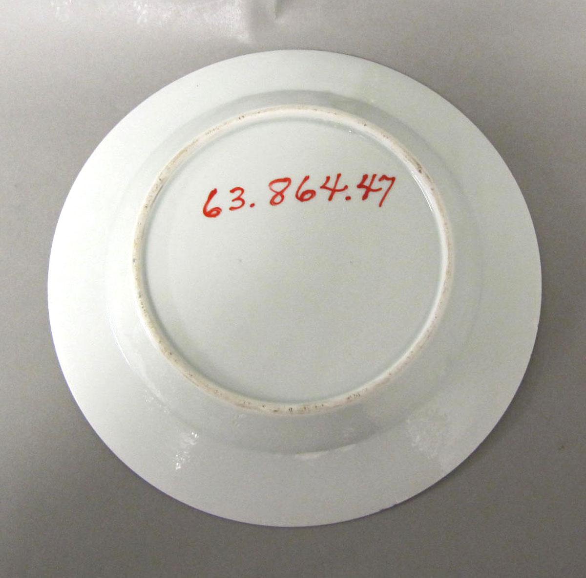 1963.0864.047 Porcelain plate underside