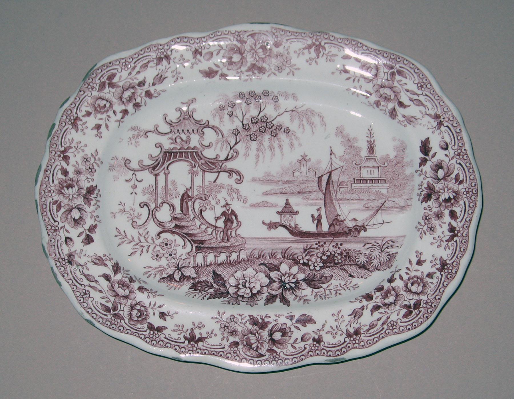 1955.0136.158 Earthenware dish