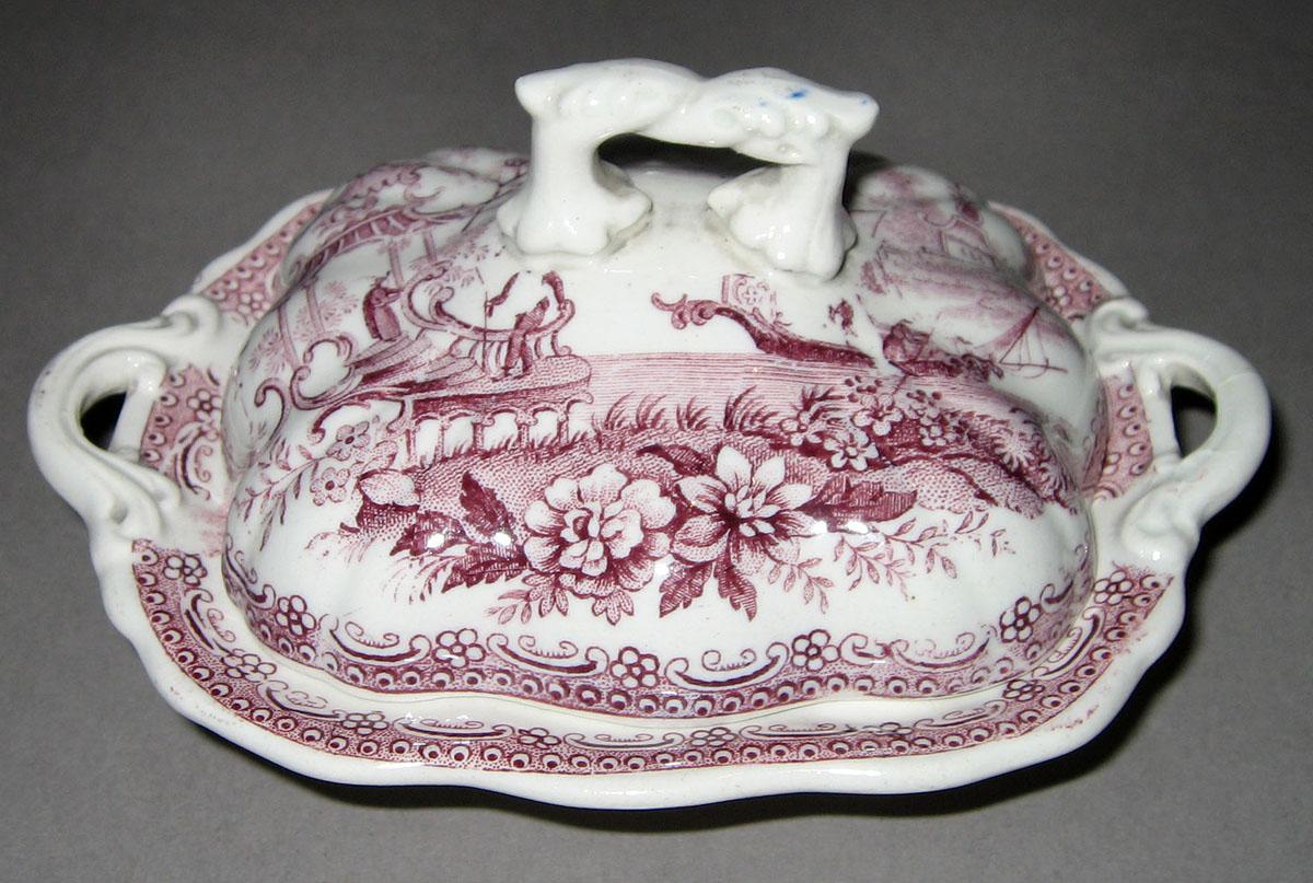 1955.0136.166 A, B Miniature covered serving dish