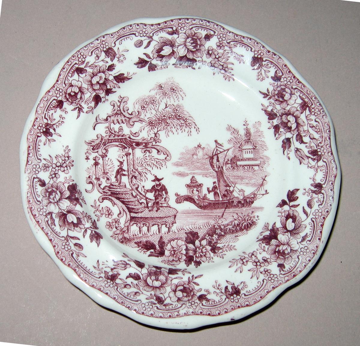 1955.0136.176 Miniature plate with chinoiserie printed scene