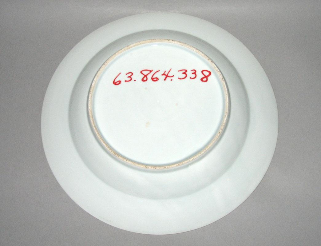 1963.0864.338 Plate or bowl underside
