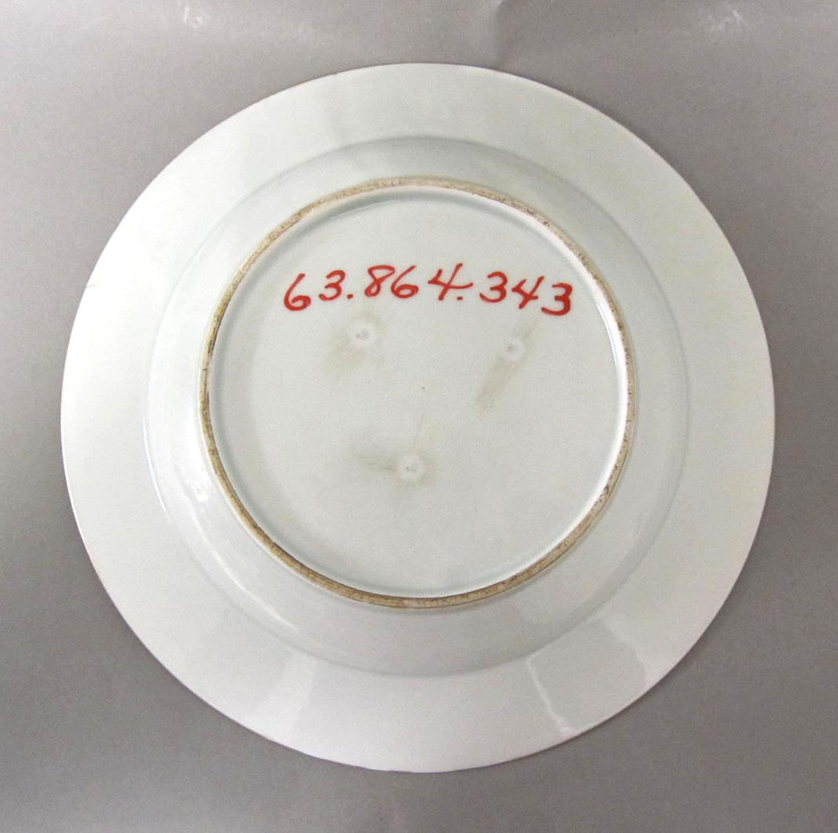 1963.0864.343 Porcelain plate underside