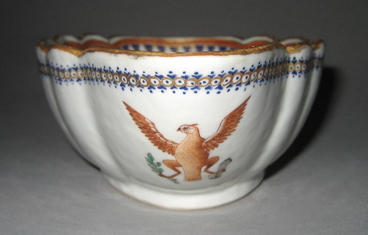 1963.0864.382 Porcelain Sauceboat front