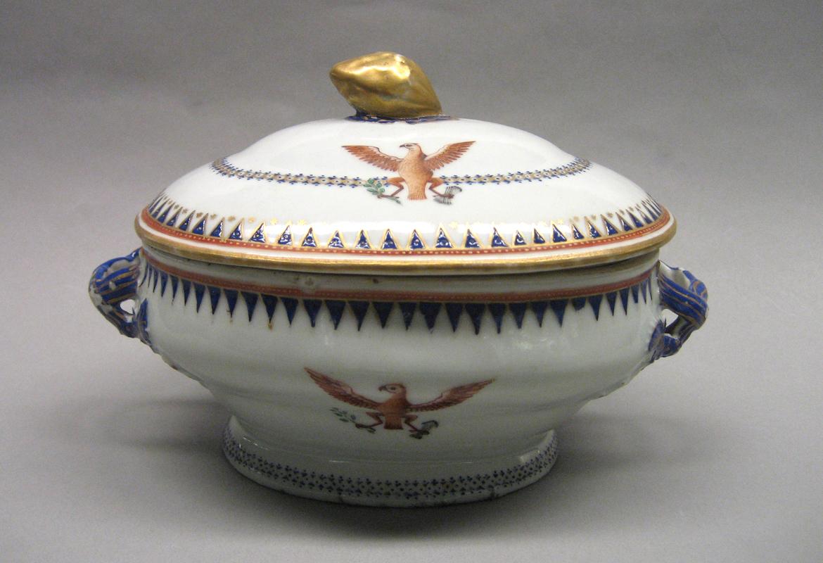 1963.0864.385 Tureen