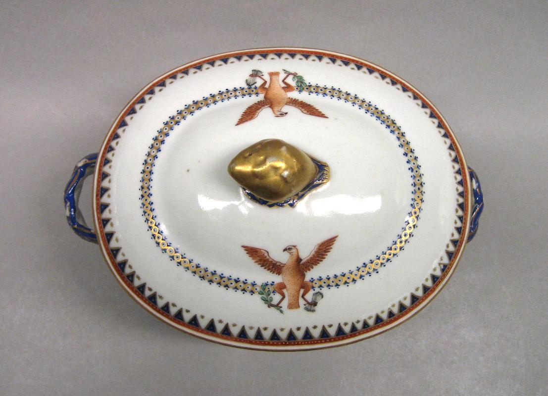 1963.0864.385 Tureen lid
