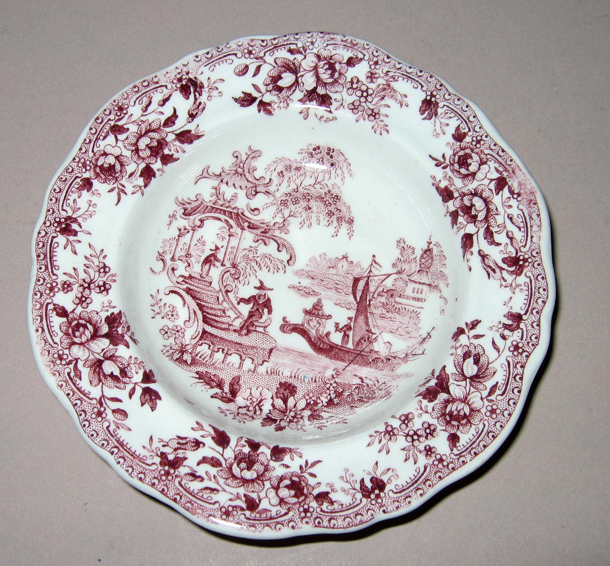 1955.0136.192 Miniature plate with chinoiserie printed scene