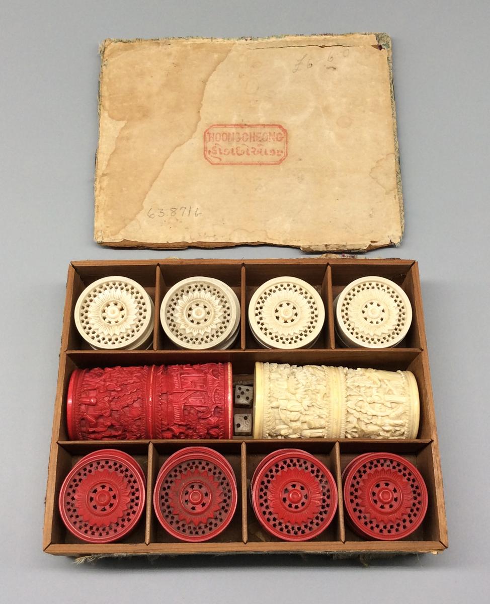 1963.0871 A B Game box, view 3