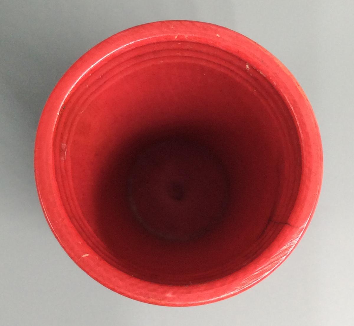 1963.0871 CC Dice cup, view 5