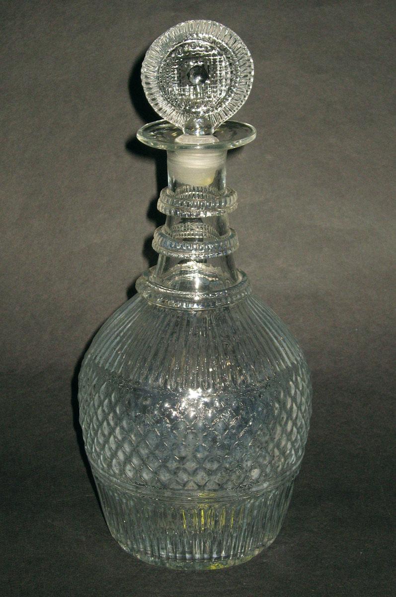 1963.0874 A, B Glass decanter