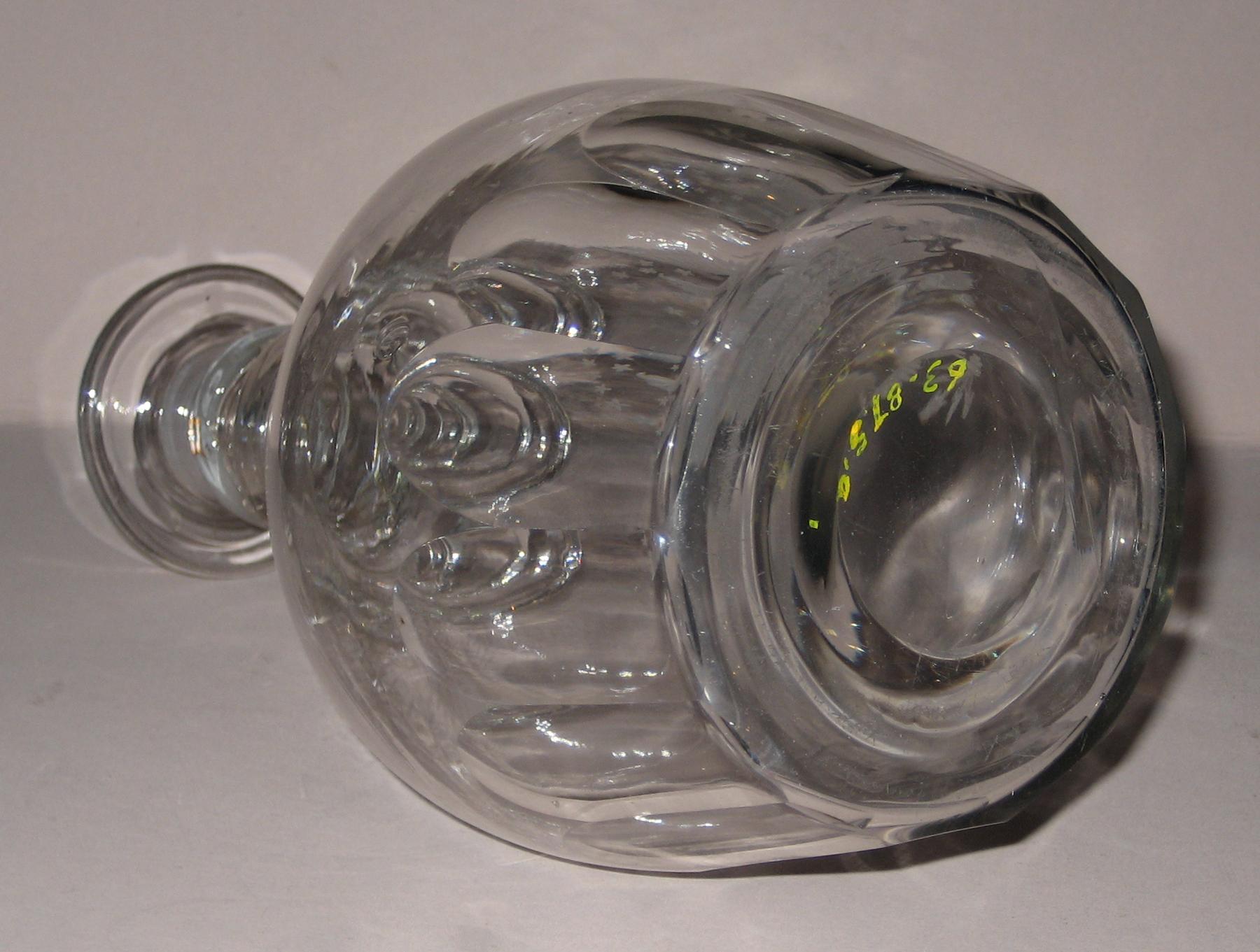 1963.0875 Glass decanter (bottom)