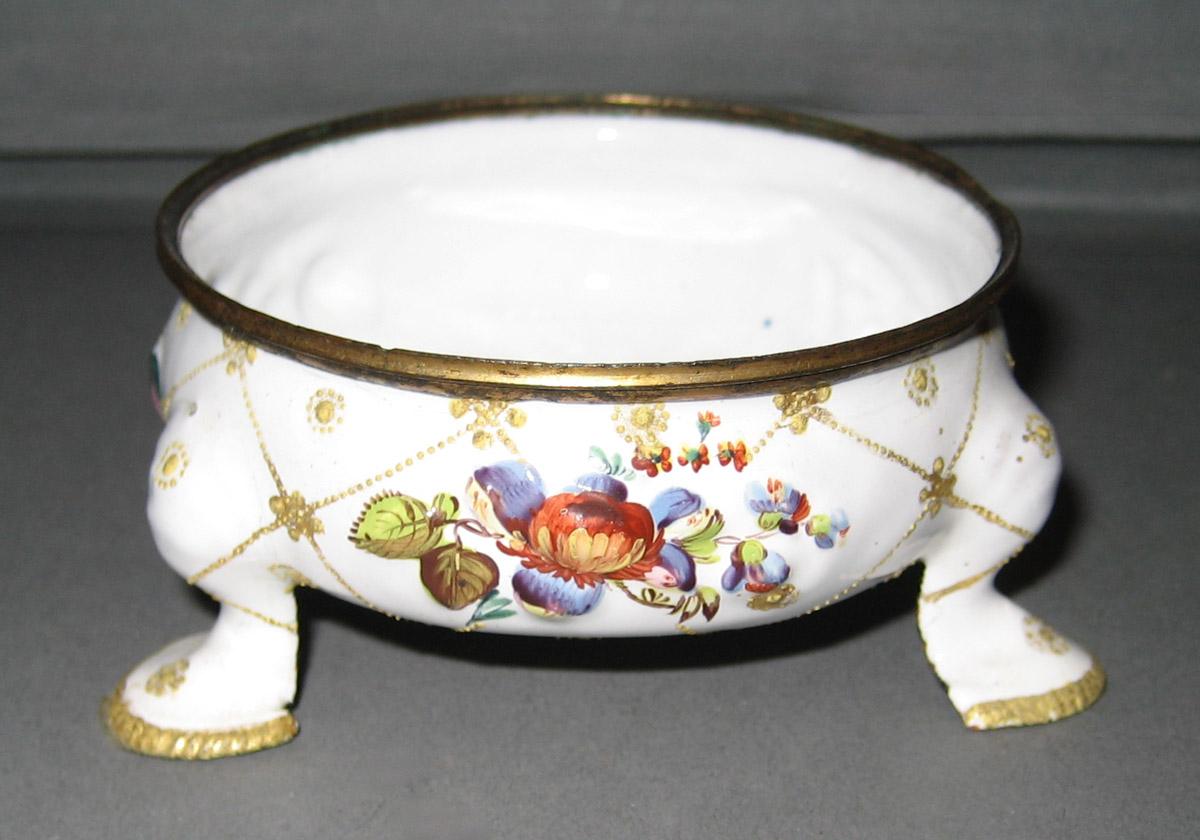 1963.0884.001 Dish