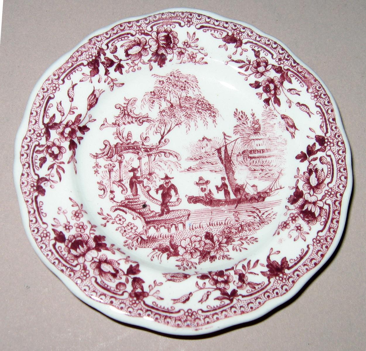 1955.0136.202 Miniature plate with chinoiserie printed scene