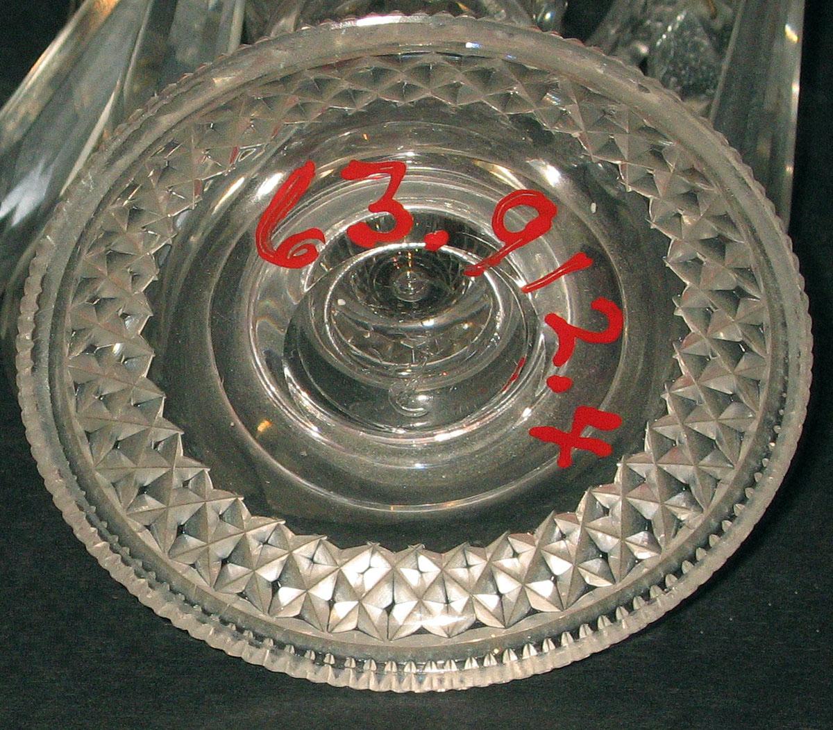1963.0912.004 Glass candlestick (underside)