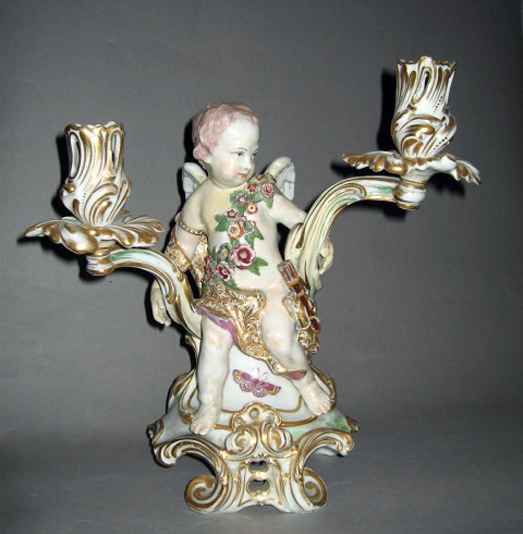 1963.0916 Porcelain candlestick figure