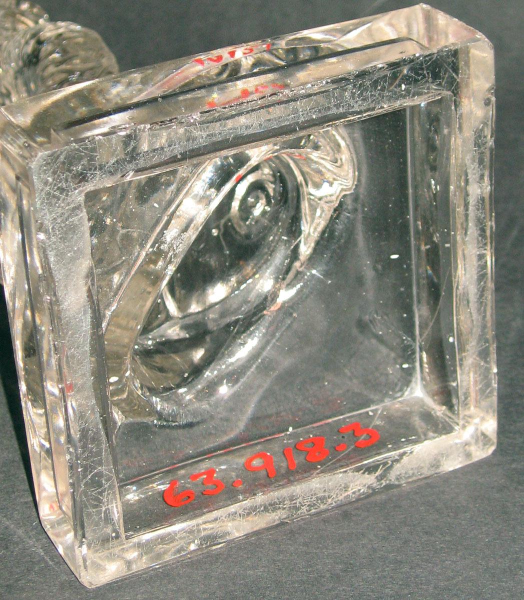 1963.0918.003 Glass candlestick (underside)