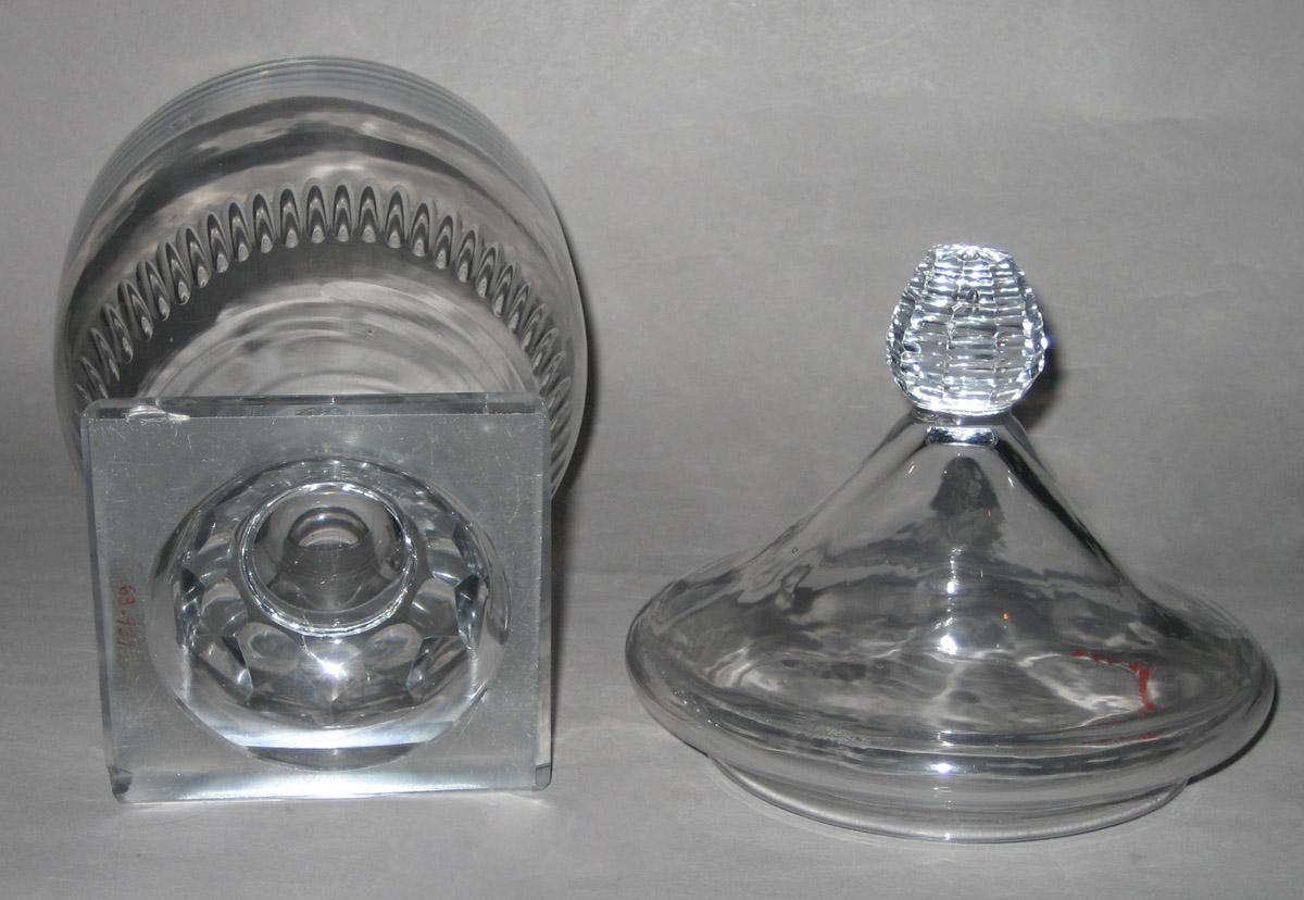 1963.0939, 1963.0940 Glass bowl and cover (apart)