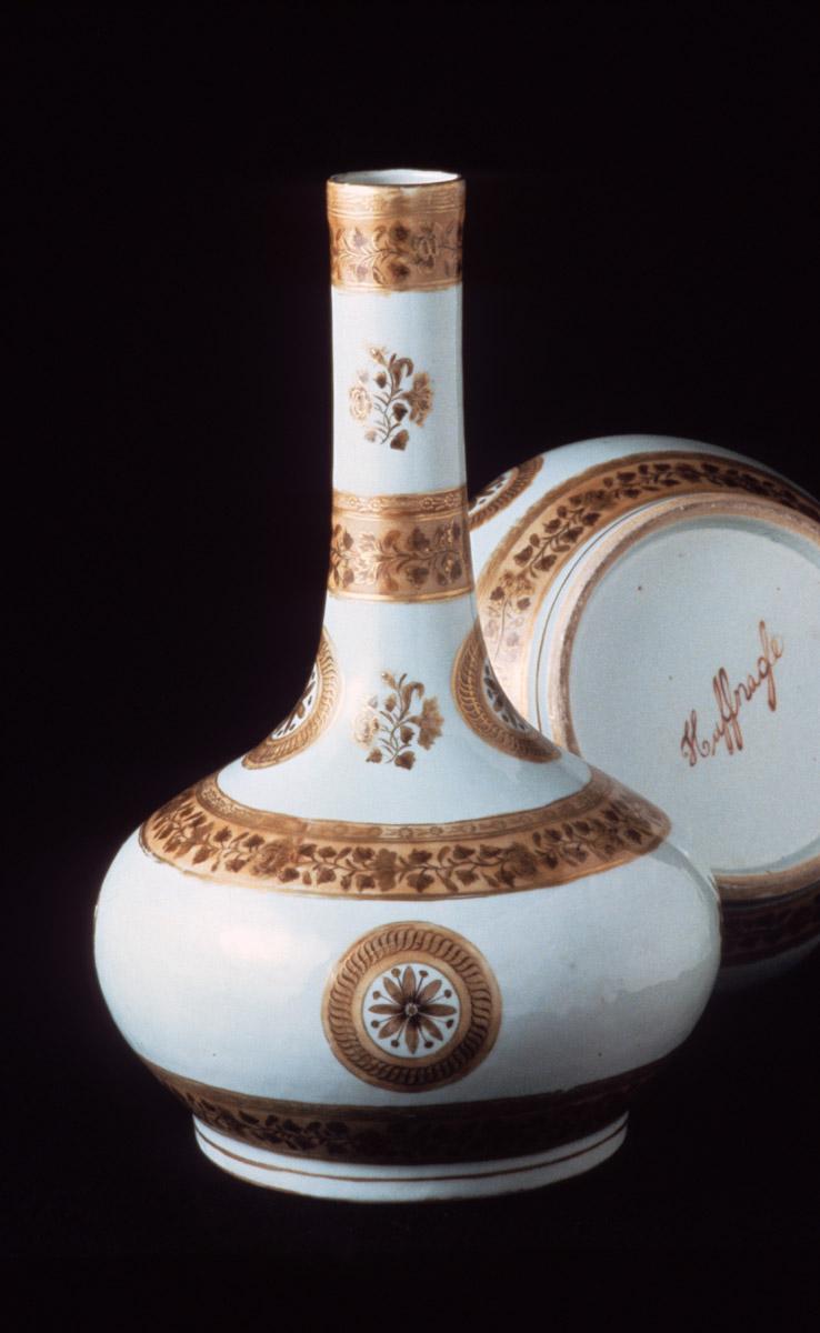 1963.0941.001, .002 Vases