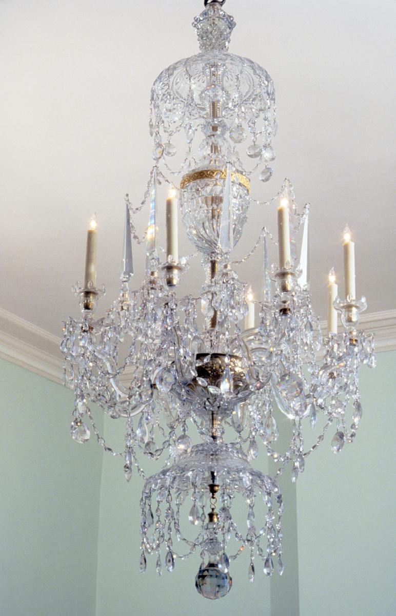 1963.0942 Chandelier, View 3