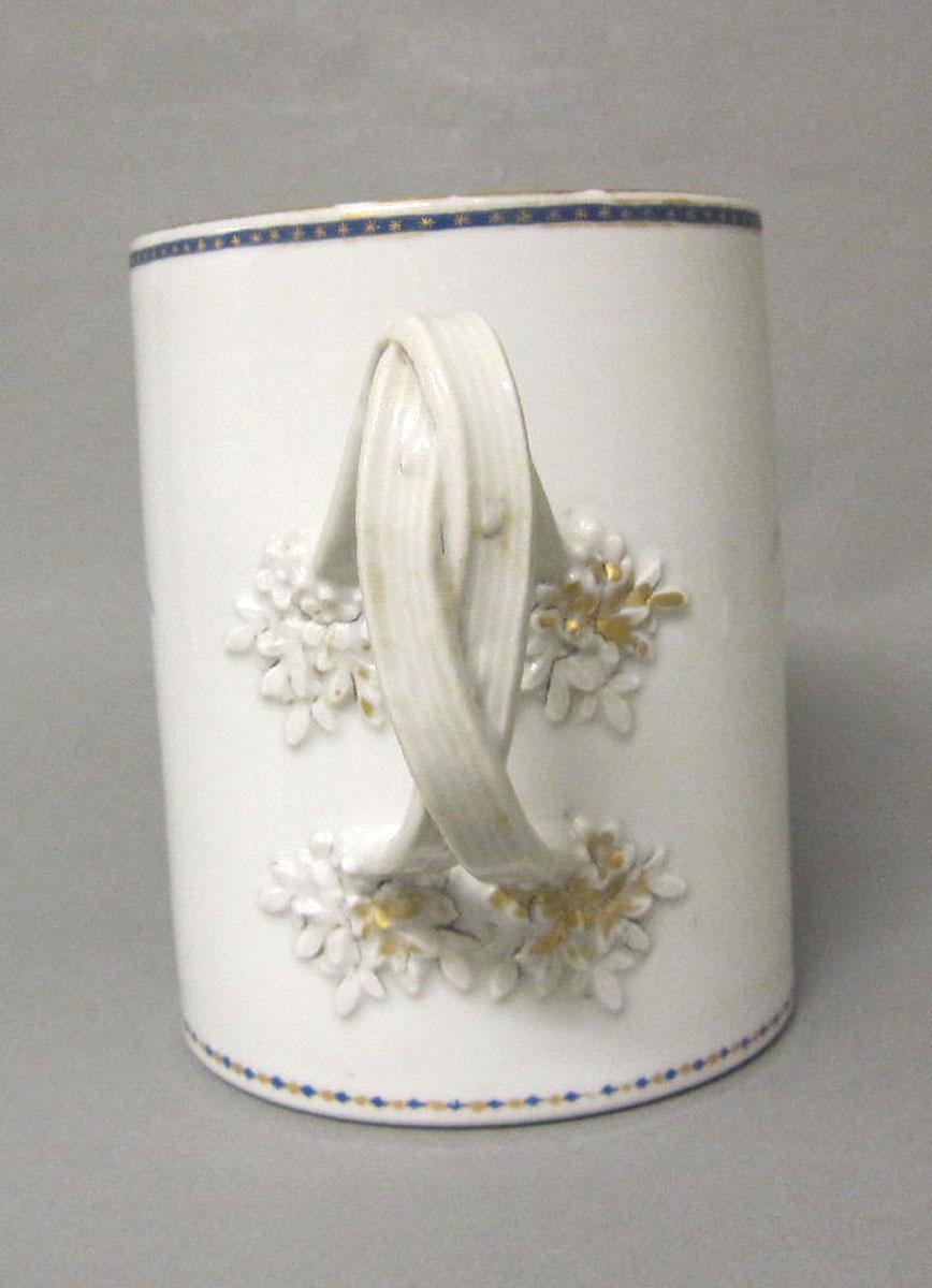 1963.0953 Porcelain mug handle