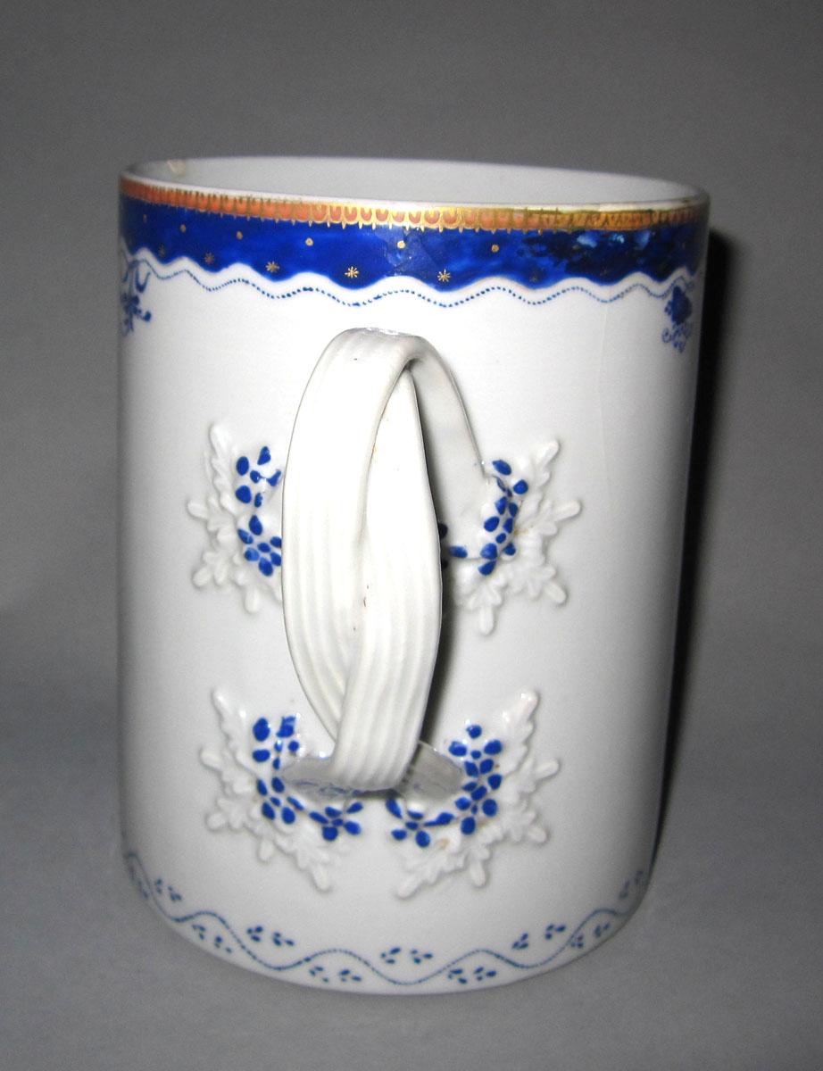 1963.0958 Porcelain mug handle