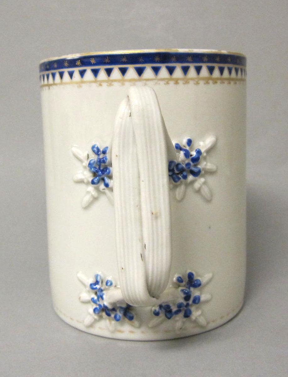 1963.0959.001 Porcelain mug handle