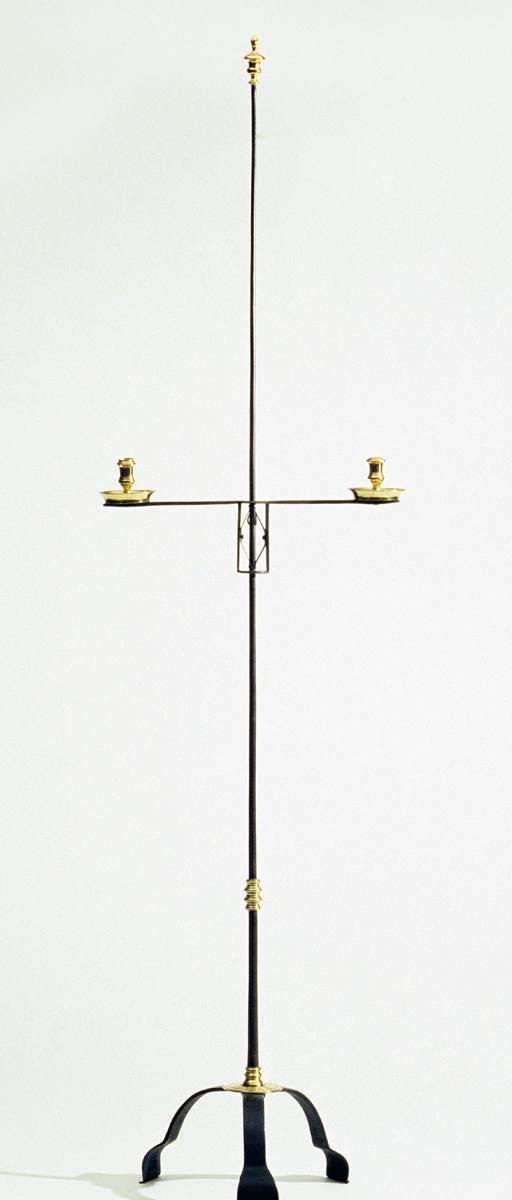 1963.0960 Candlestand
