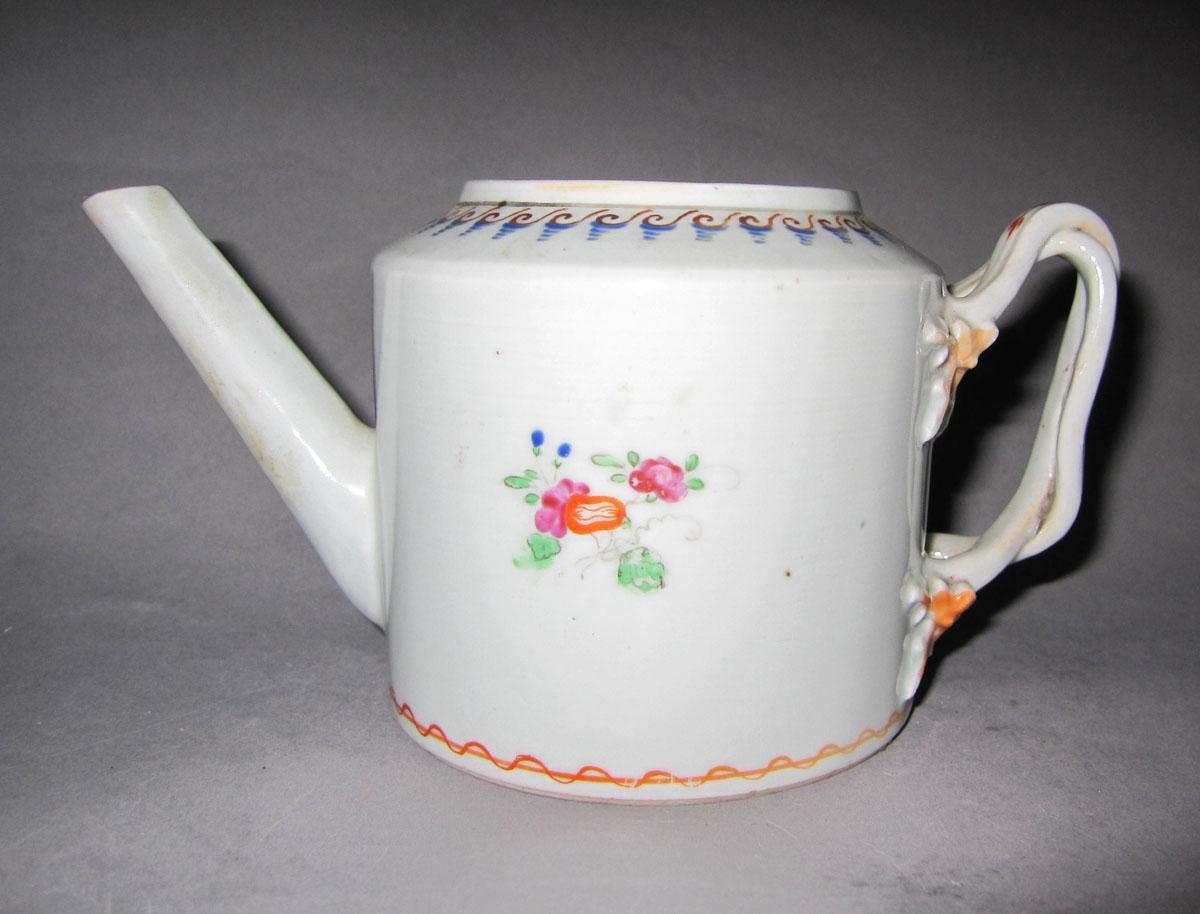 1963.0965 A Porcelain teapot