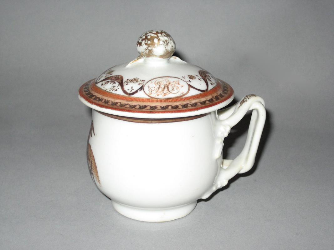 1963.0966.006 Pot de creme side view