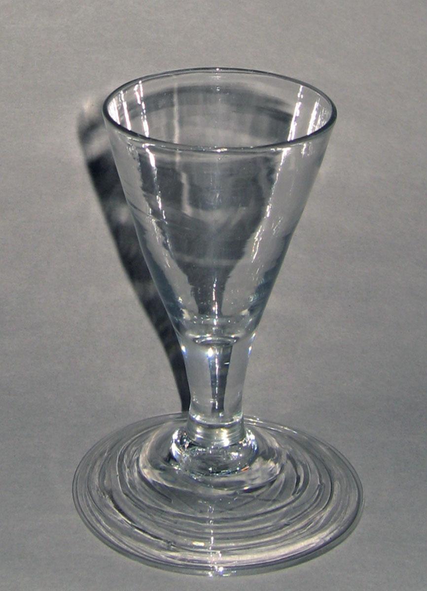 1963.0969 Colorless glass wineglass