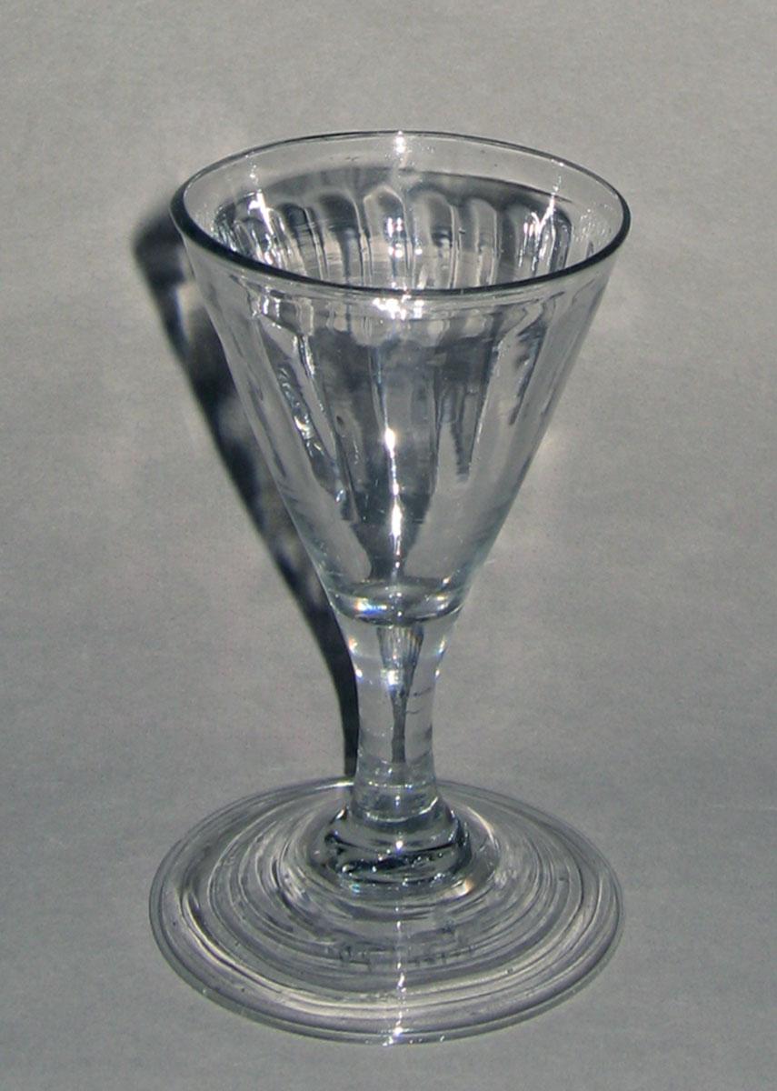 1963.0970 Glass wineglass