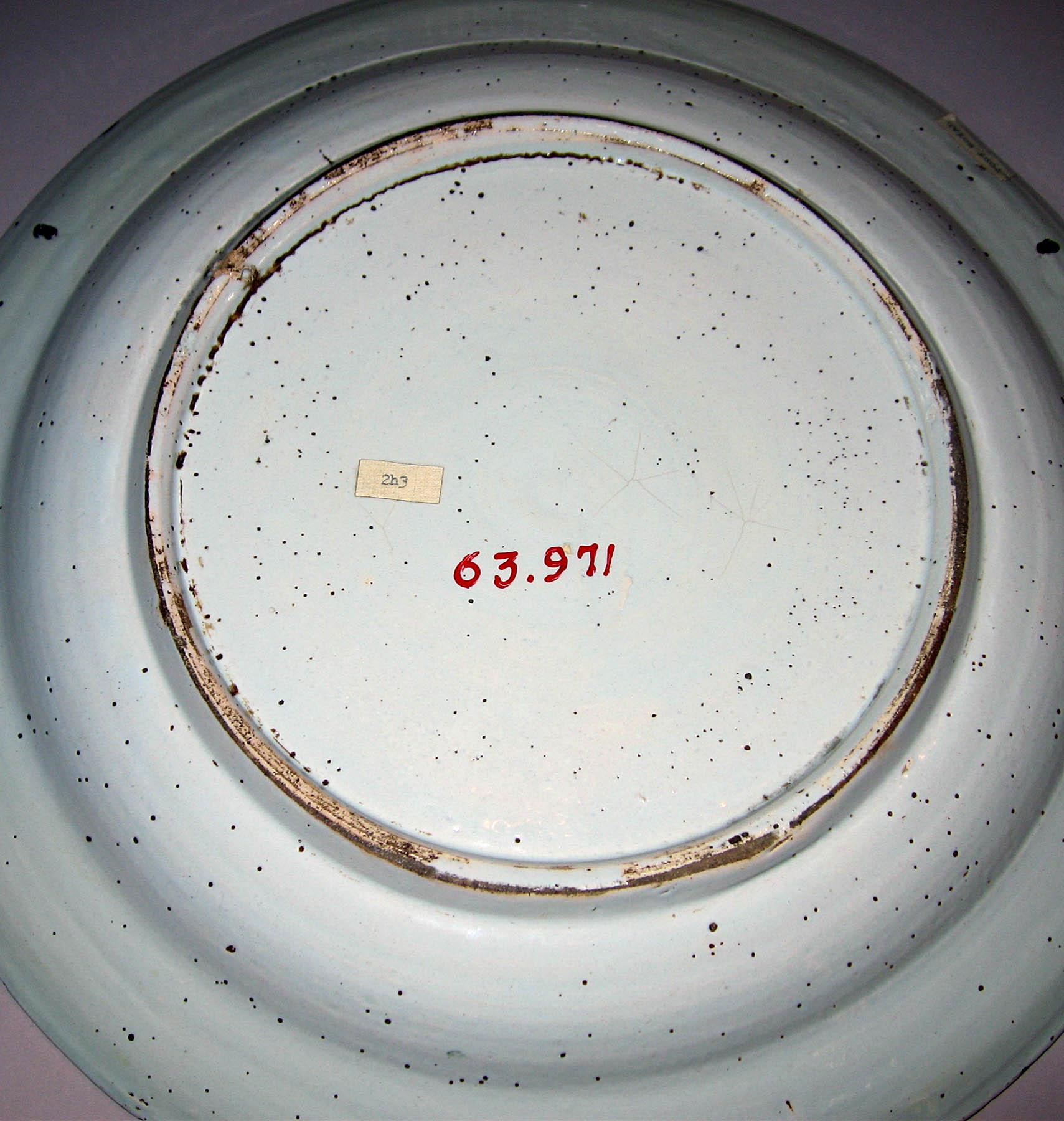 1963.0971 Delftware dish (underside)