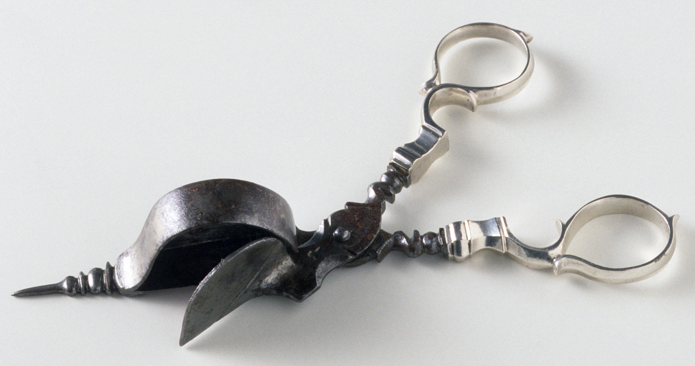 1963.0973 Snuffer, view 1