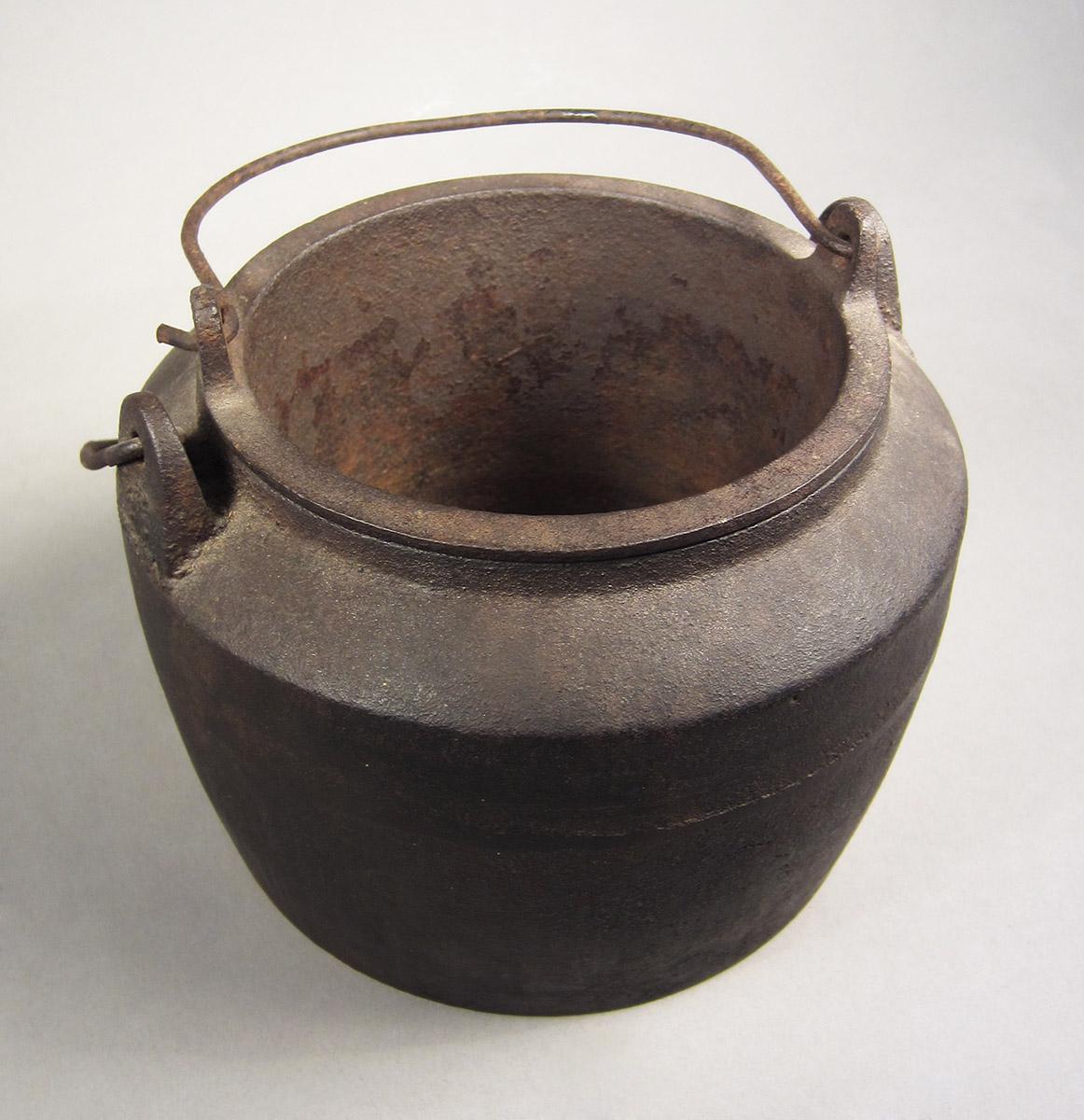 1964.0027, Glue pot, overall