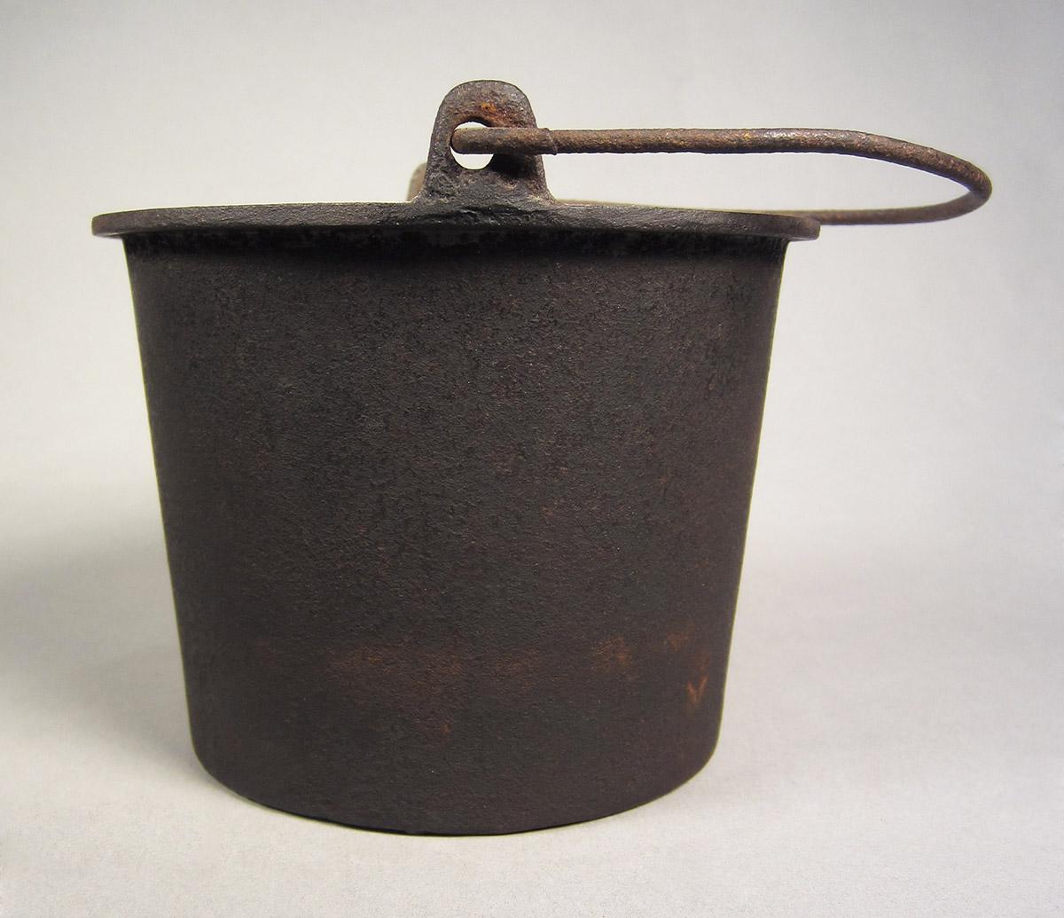 1964.0027, Glue pot, piece B side 2