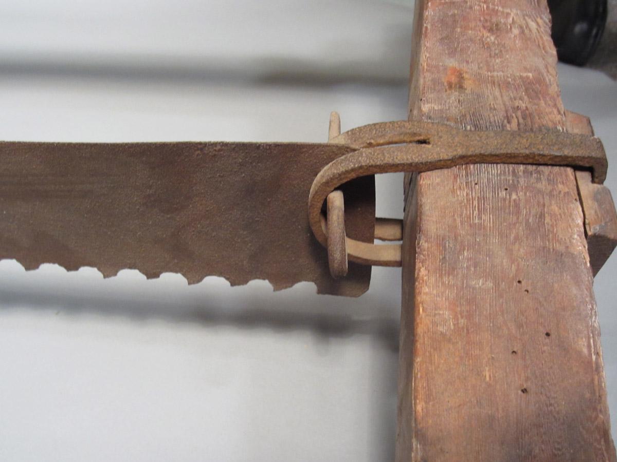 1964.0035 Framed pit saw, Blade fastener alt
