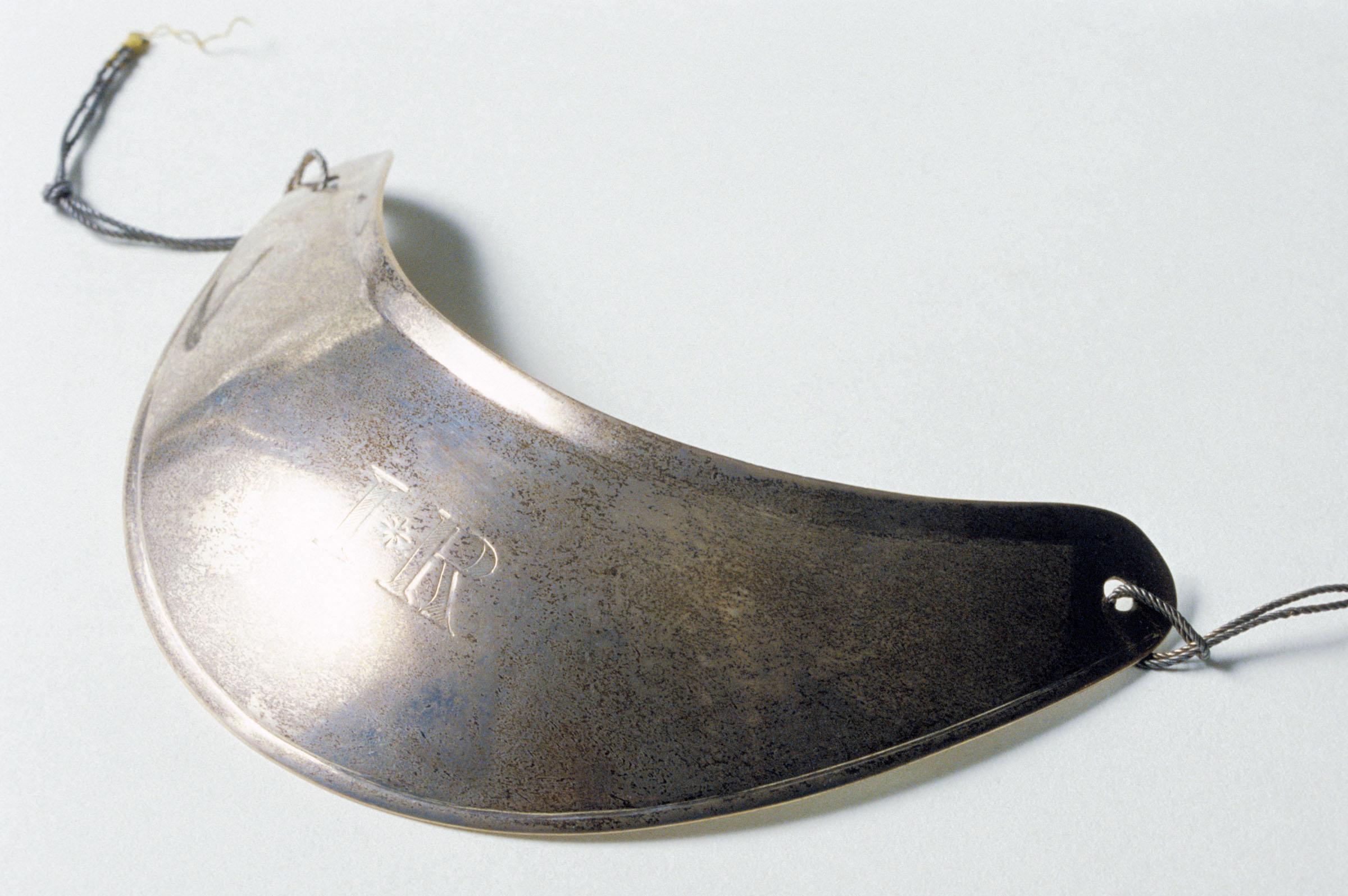 1964.0050 Gorget, view 1