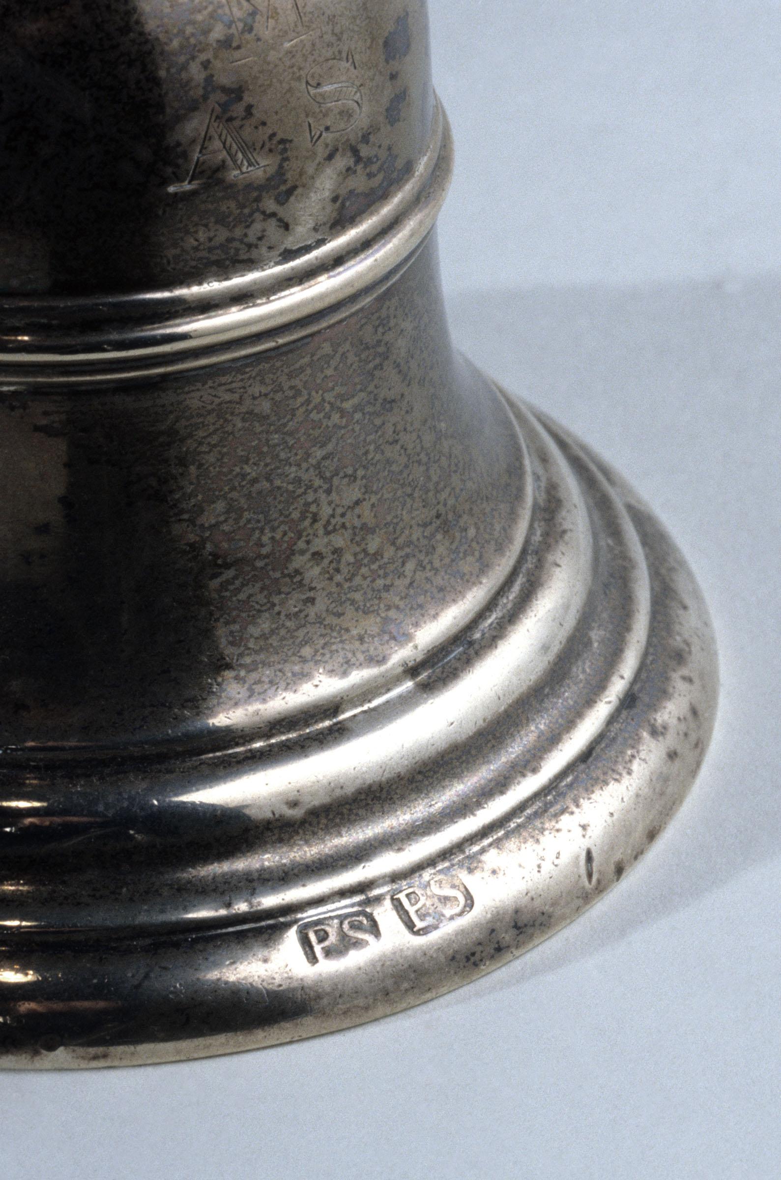 1964.0053 Bell, detail 1