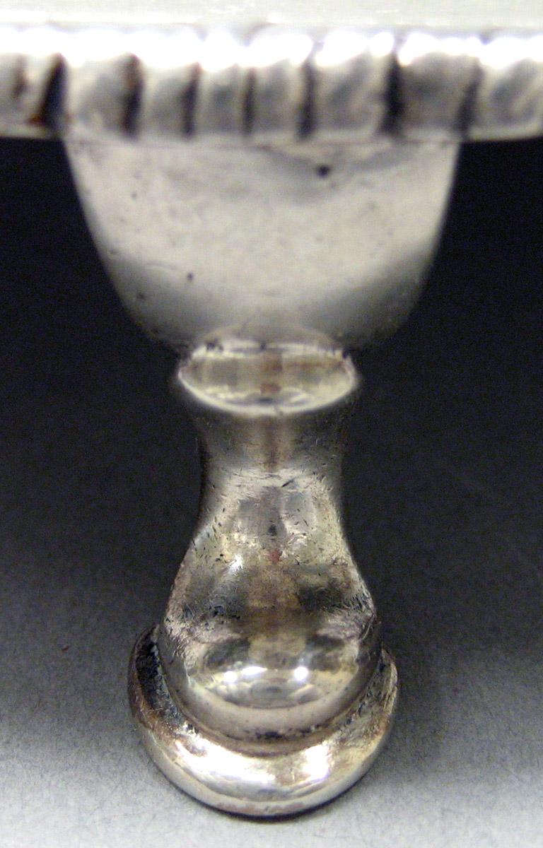1964.0054 Silver Salver foot detail