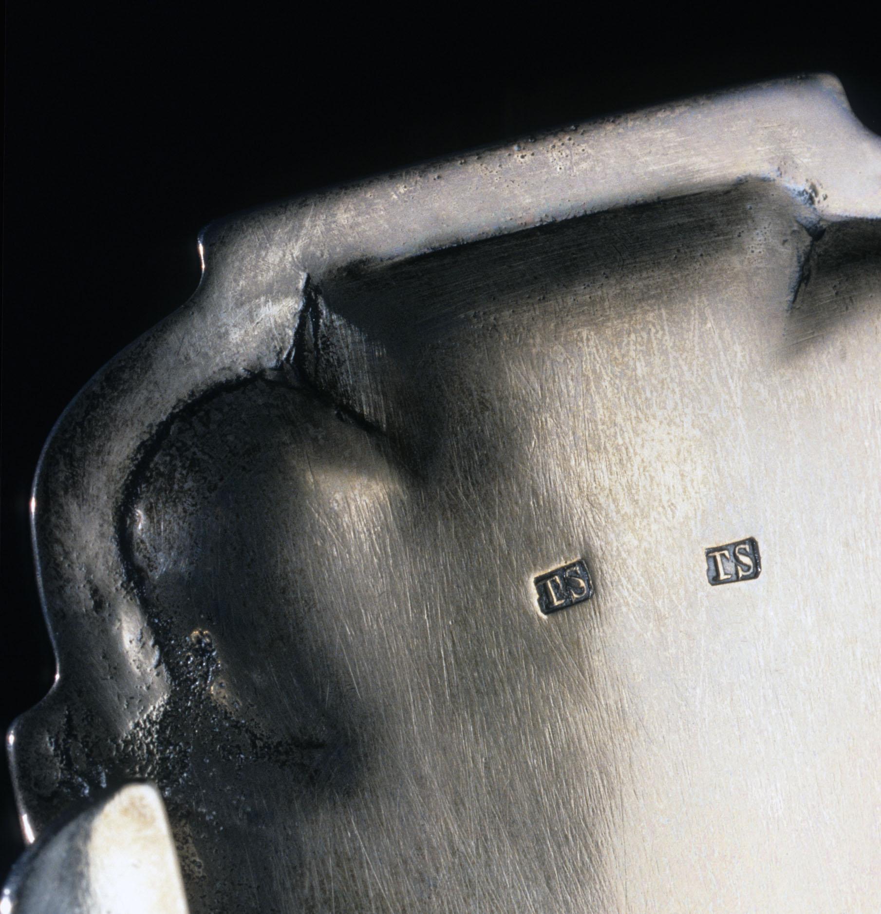 1964.0057 Snuffer Tray, detail 1