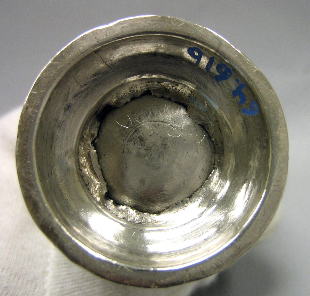 1964.0061 A, B Silver Caster (or castor) underside
