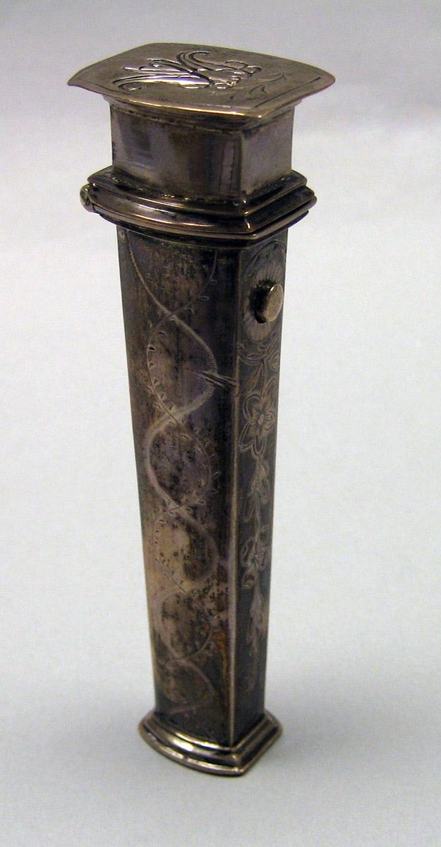 1964.0062 Silver Container with seal overall