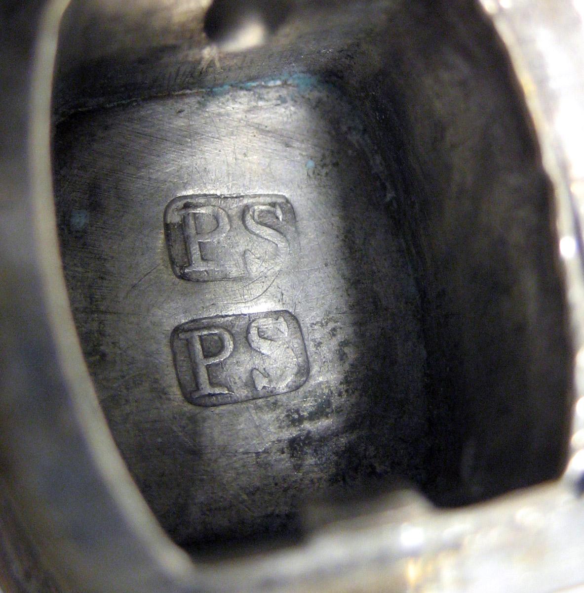 1964.0062 Silver Container with seal mark 1
