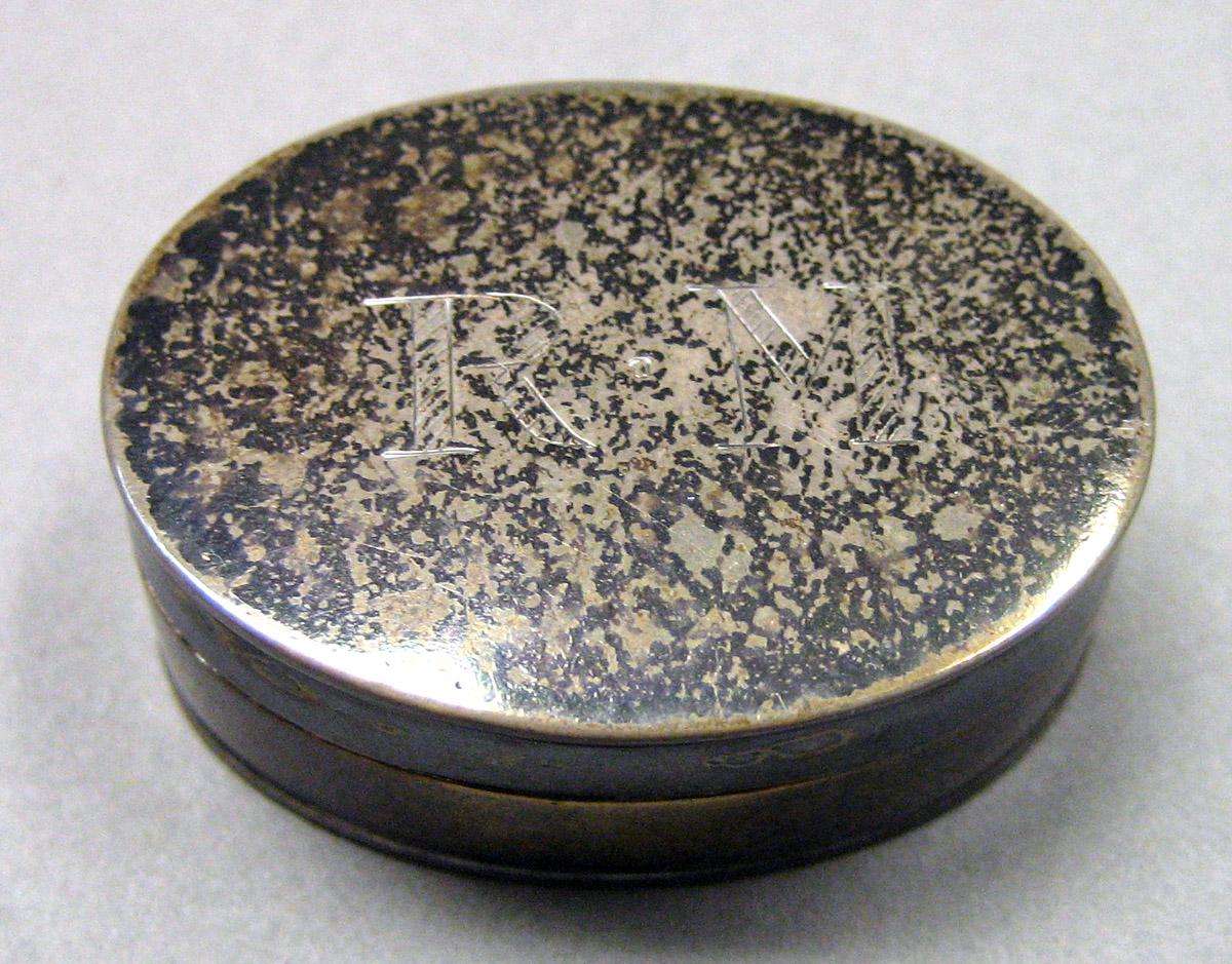 1964.0065 Silver Vinaigrette upper surface