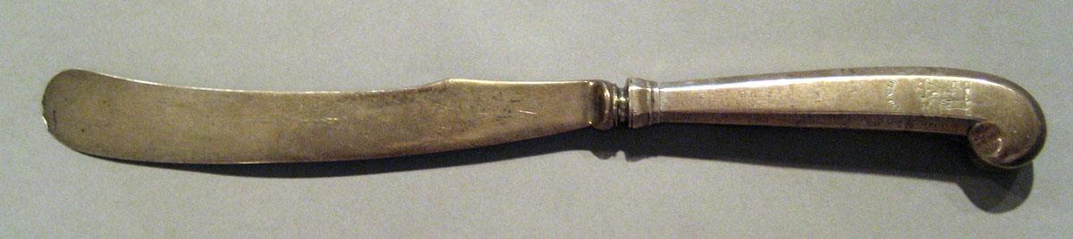 1964.0067.003 Silver Knife side 1