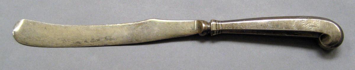1964.0067.004 Silver Knife upper surface