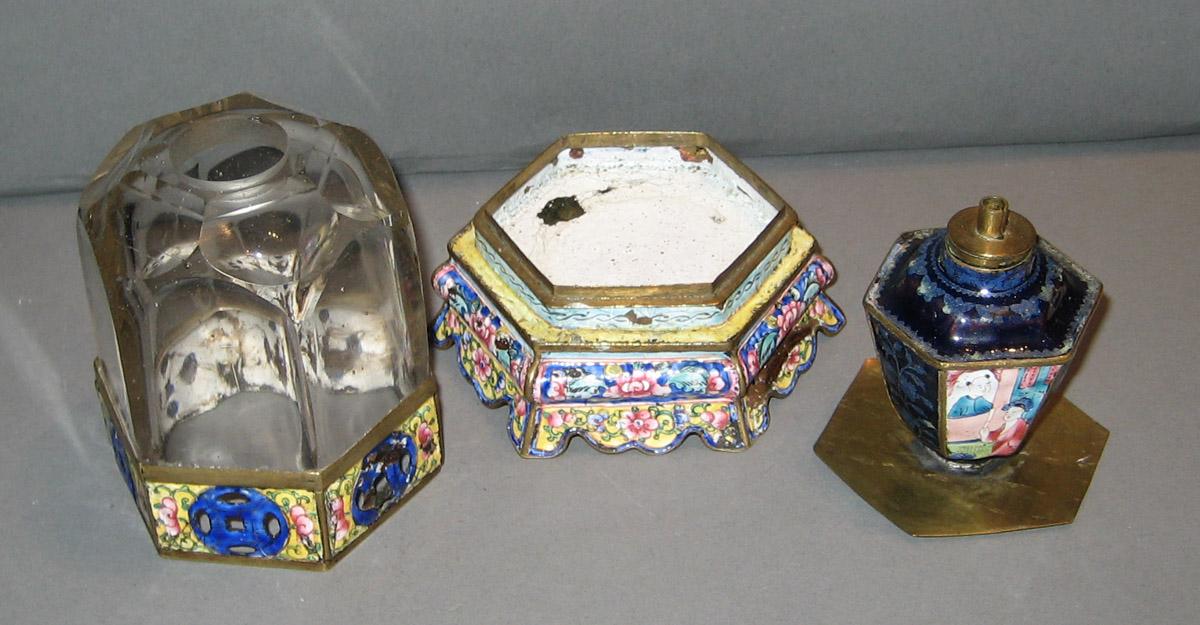 1964.0081 A-C Lamp (detail)