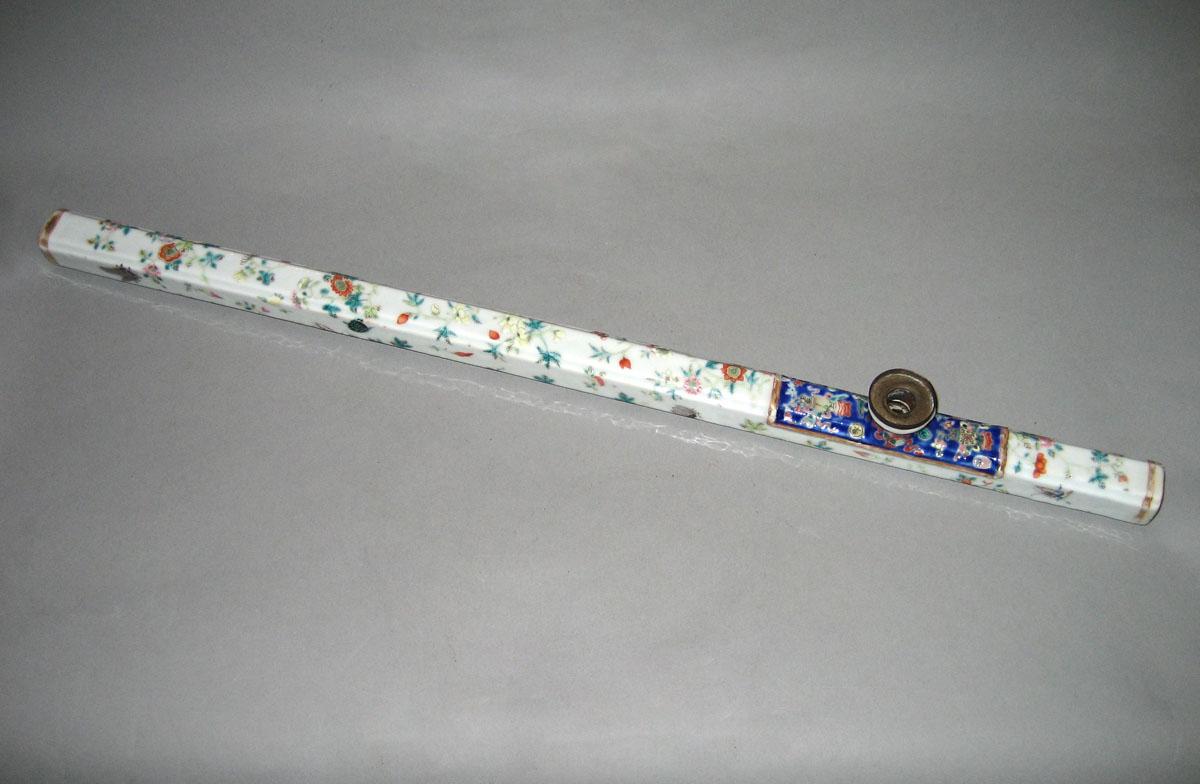 1964.0085 Opium pipe