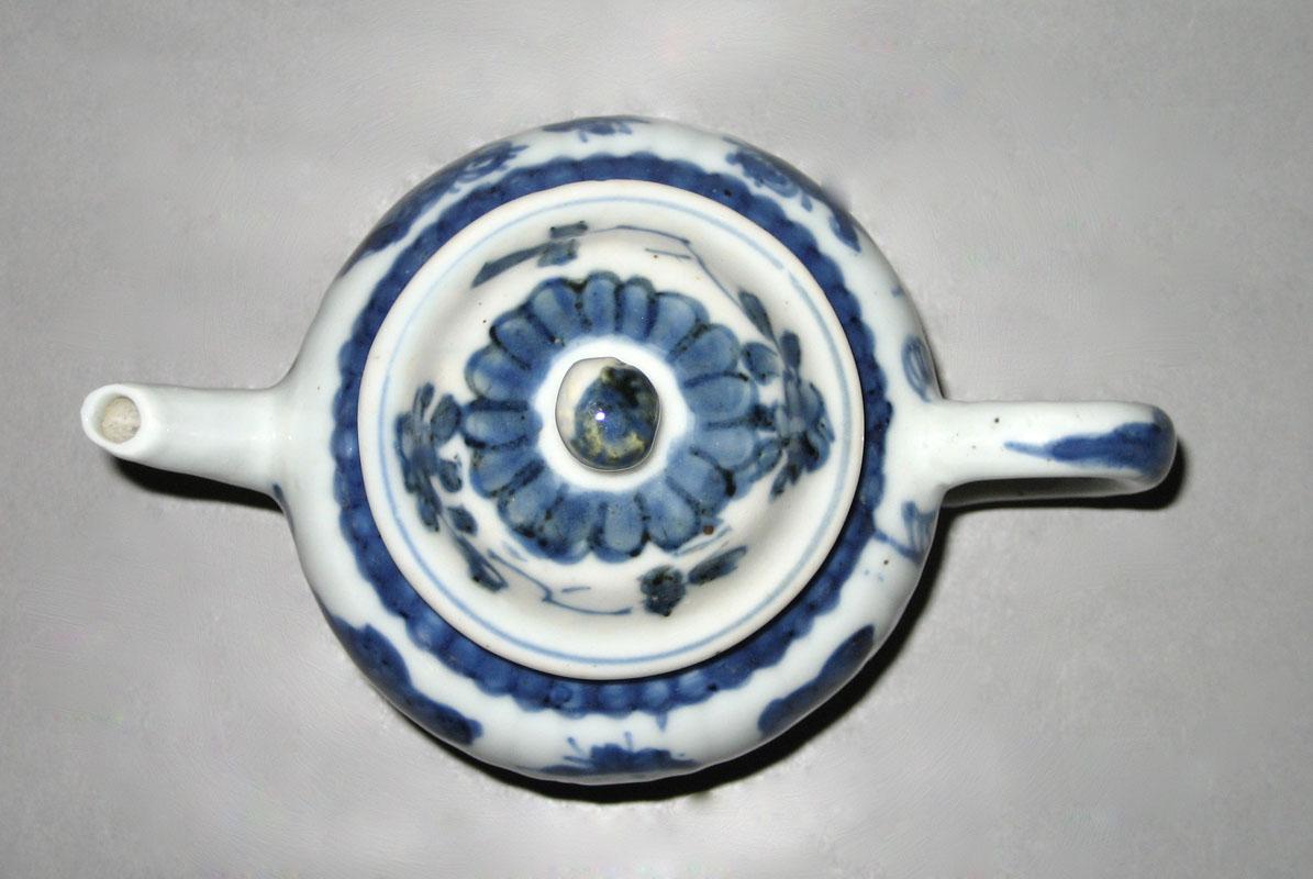 1964.0104 Teapot upper